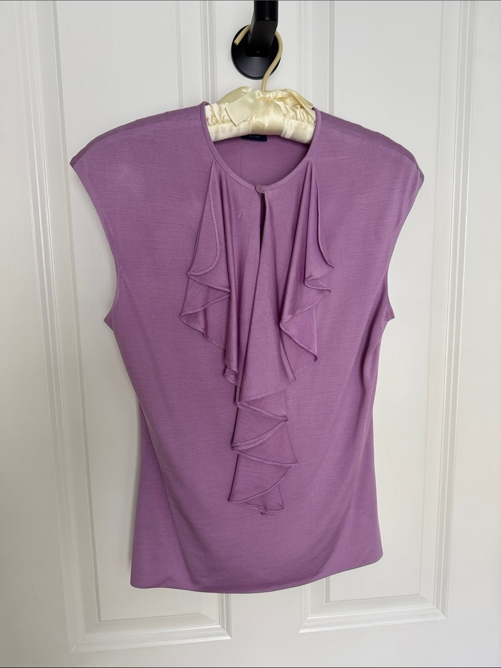 Ralph Lauren Lavender Ruffle Front Sleeveless Silk Blouse, size Small